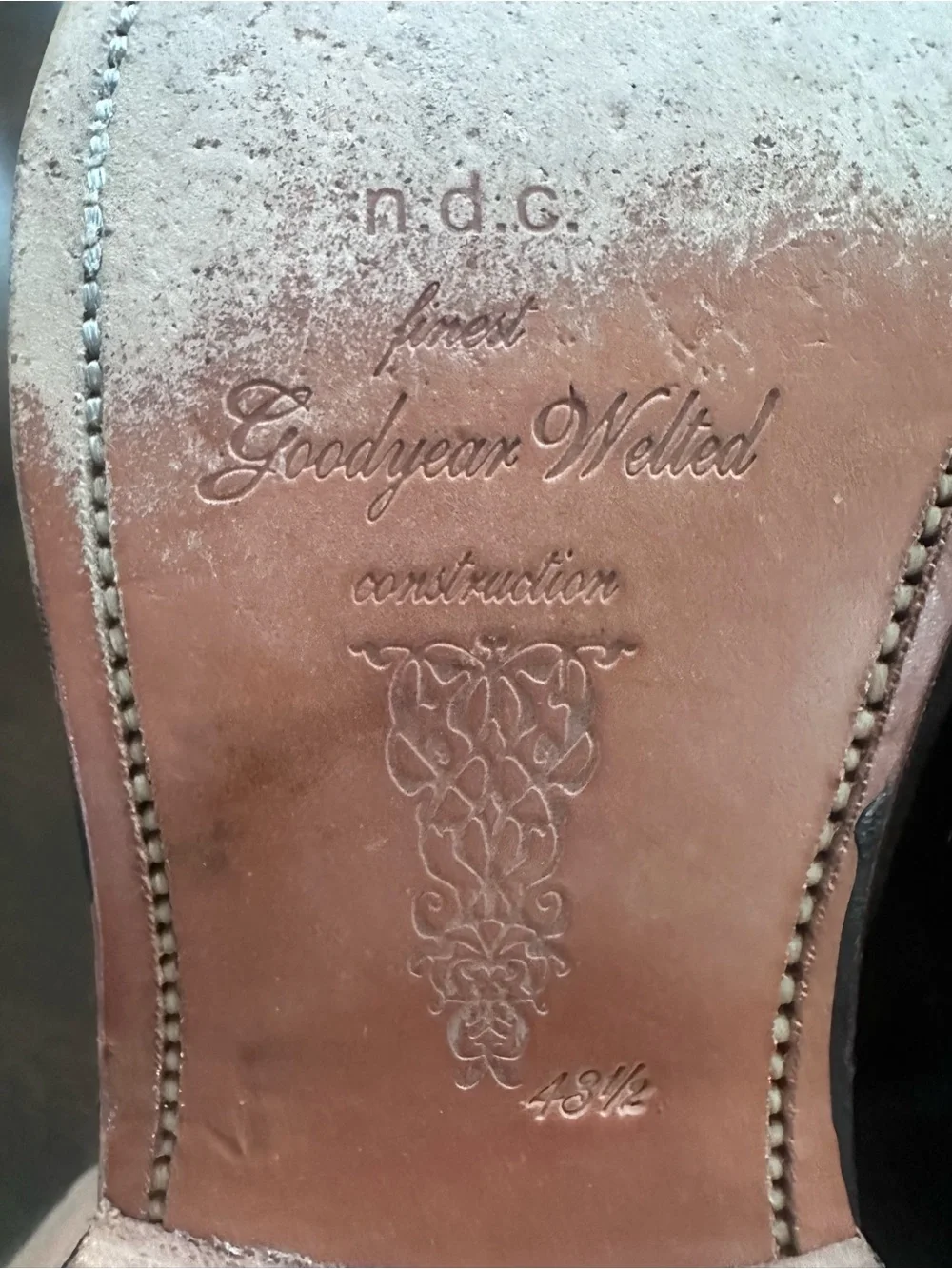 n.d.c. suede chukka